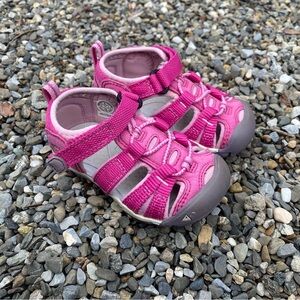EUC Keen Baby Girl Newport H2 Sandals Sz 6